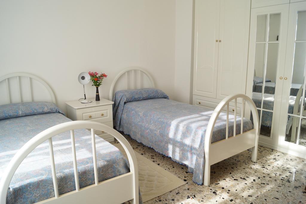 Il Melograno Bed & Breakfast Oristano Ruang foto